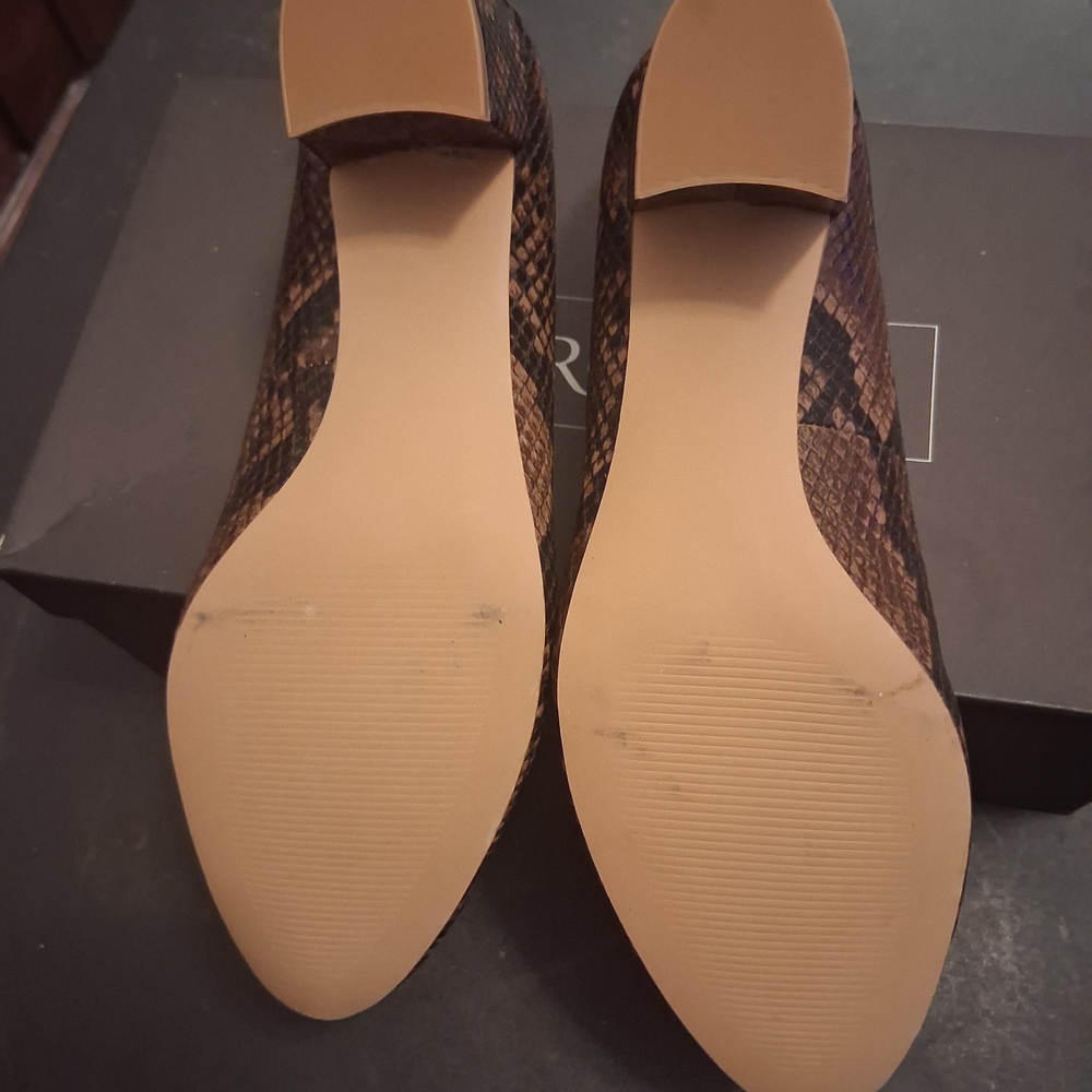 Chic Snakeskin Pattern Heels - Picture 7 of 7